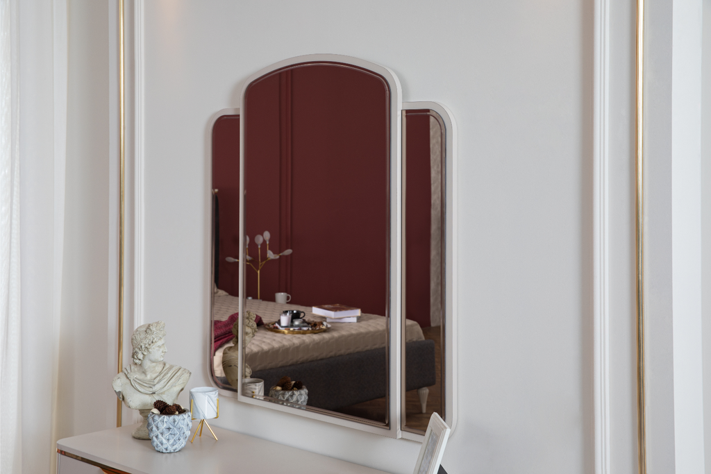Belinda Luxury Dresser & Tri-Mirror Vanity Set