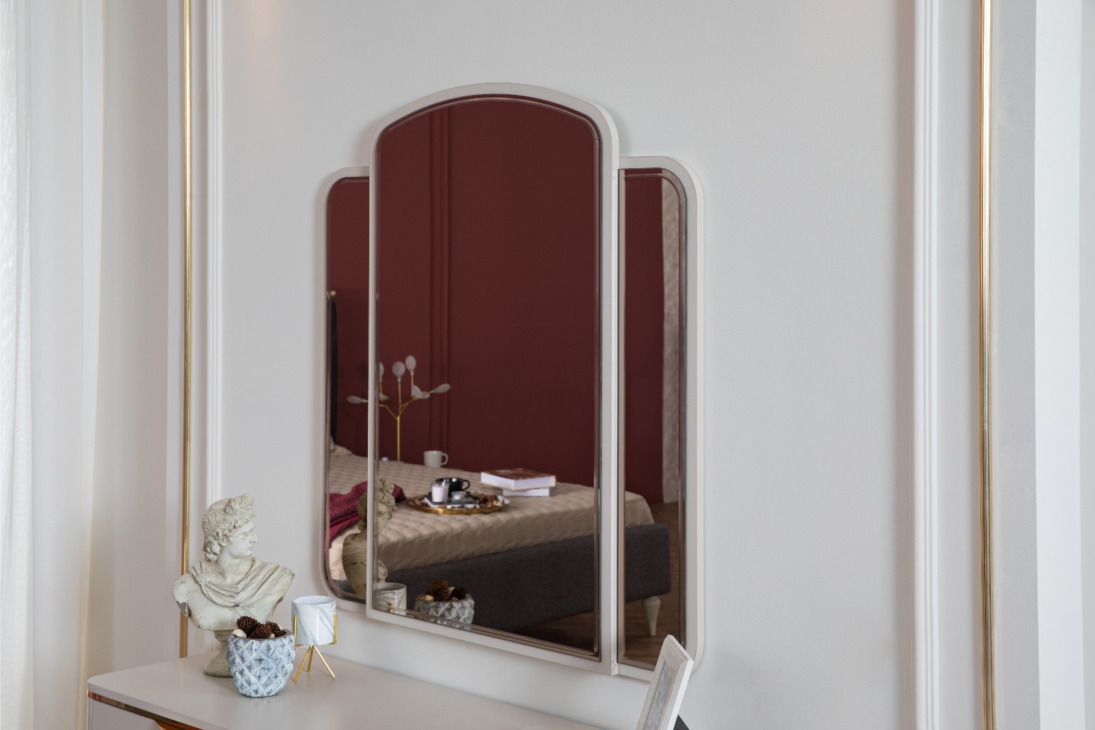 Belinda Luxury Dresser & Tri-Mirror Vanity Set