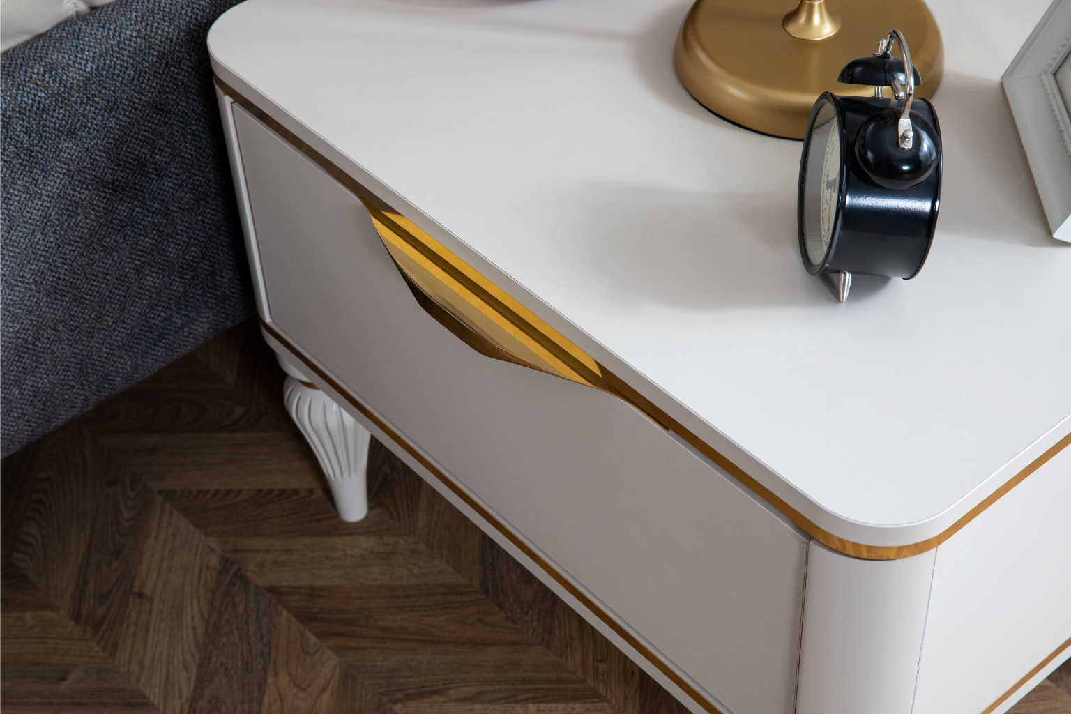 Belinda Luxury Dresser & Tri-Mirror Vanity Set