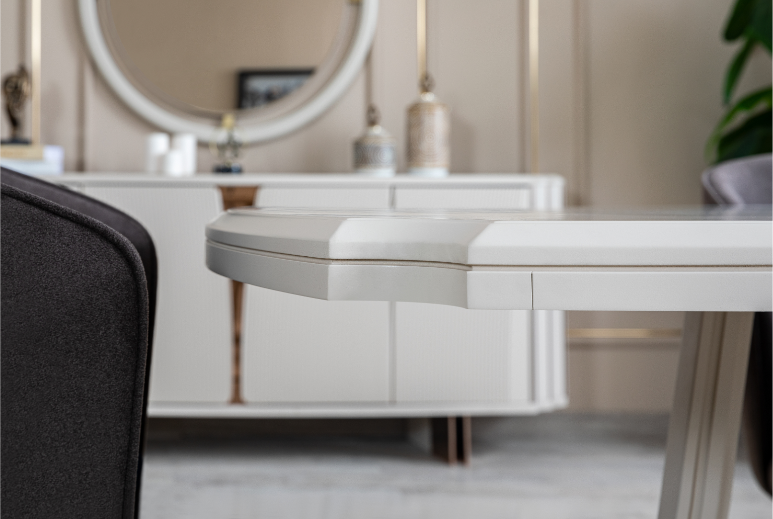 Biga - Dining Set – Table, 6 Chairs, Console & Mirrors